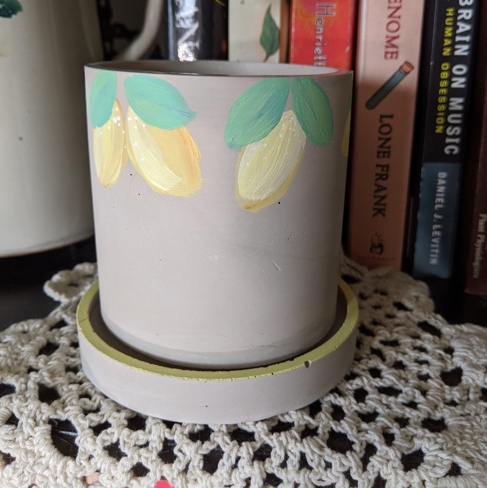 Handmade Planter (Round) - Picture 10 of 13